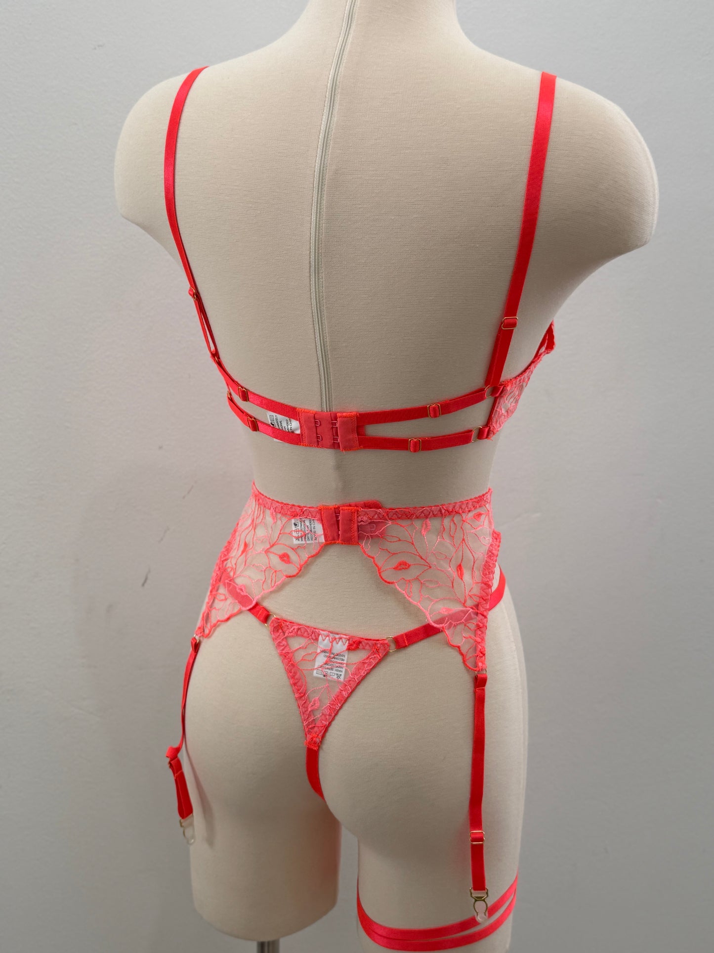 Flamingo Desire Lingerie Set