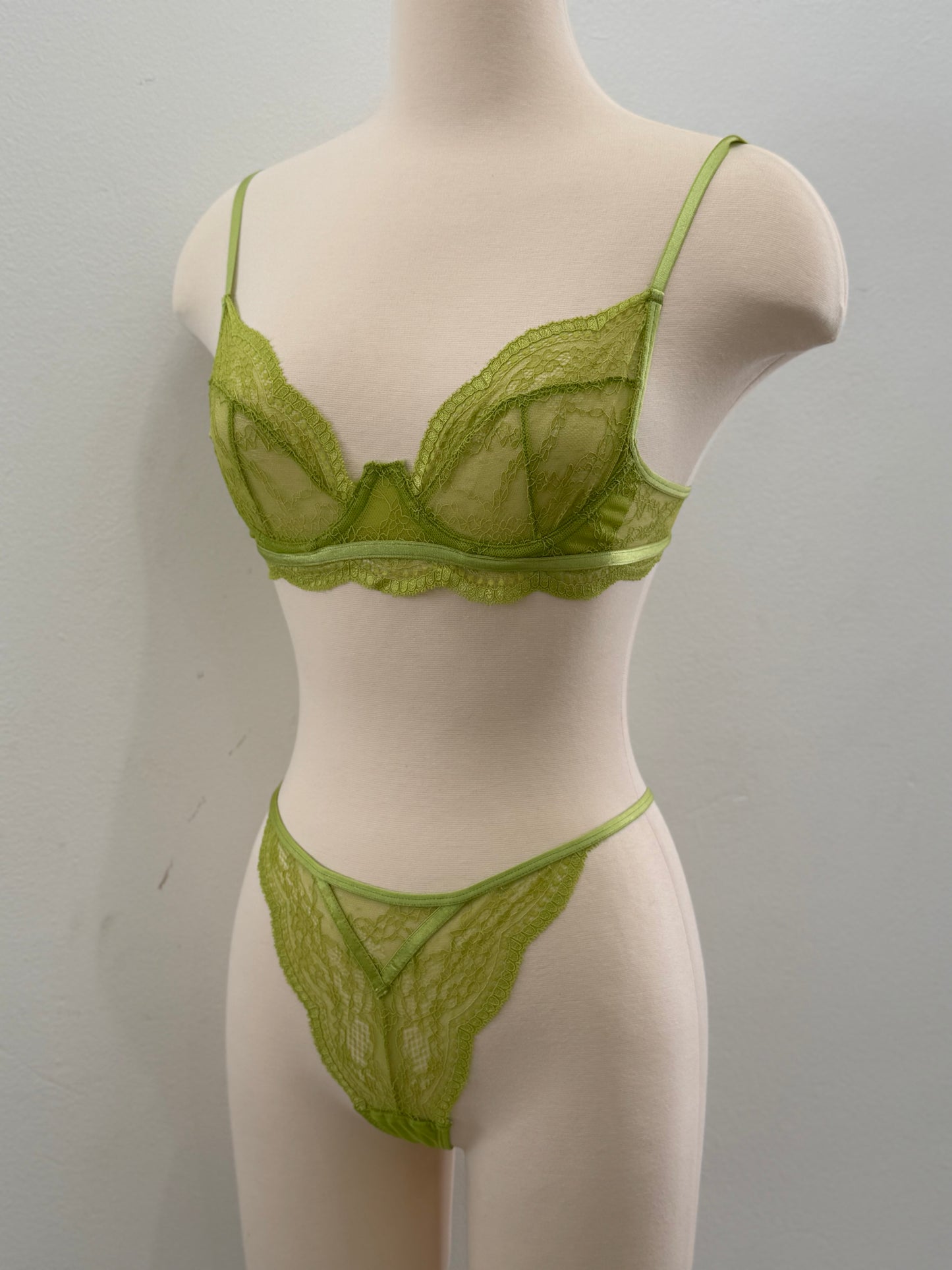 Lime Temptation Lingerie Set