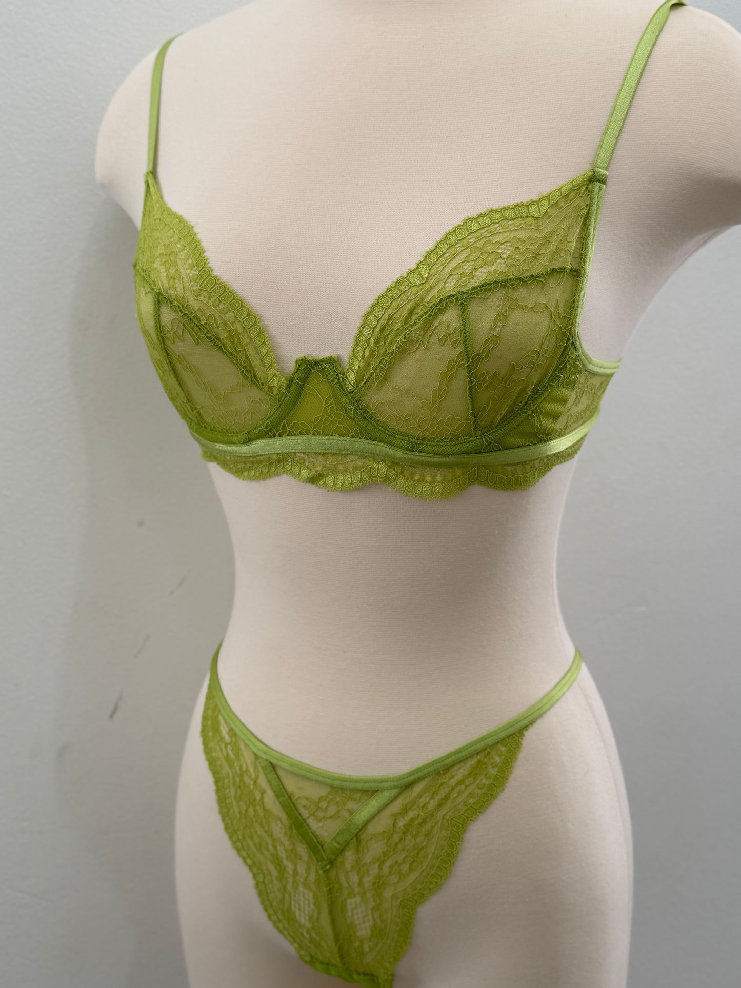 Lime Temptation Lingerie Set